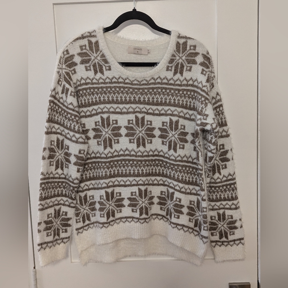 Cream Holiday Sweater Snowflake Pattern